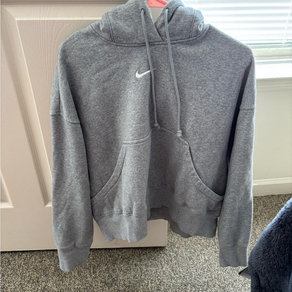 Nike Heather Gray Pullover Hoodie